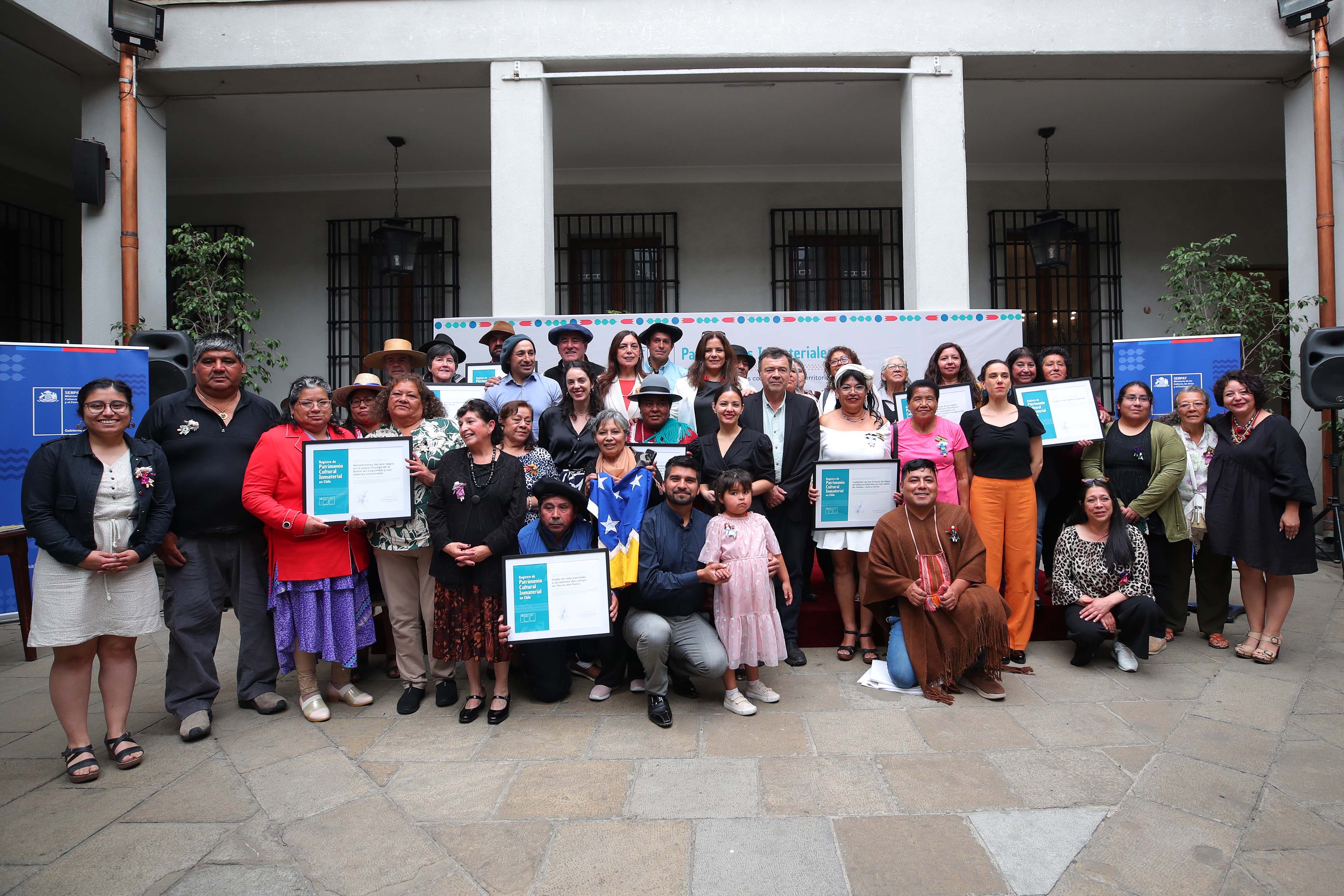 Representantes De Ocho Comunidades Reciben Reconocimiento Como ...